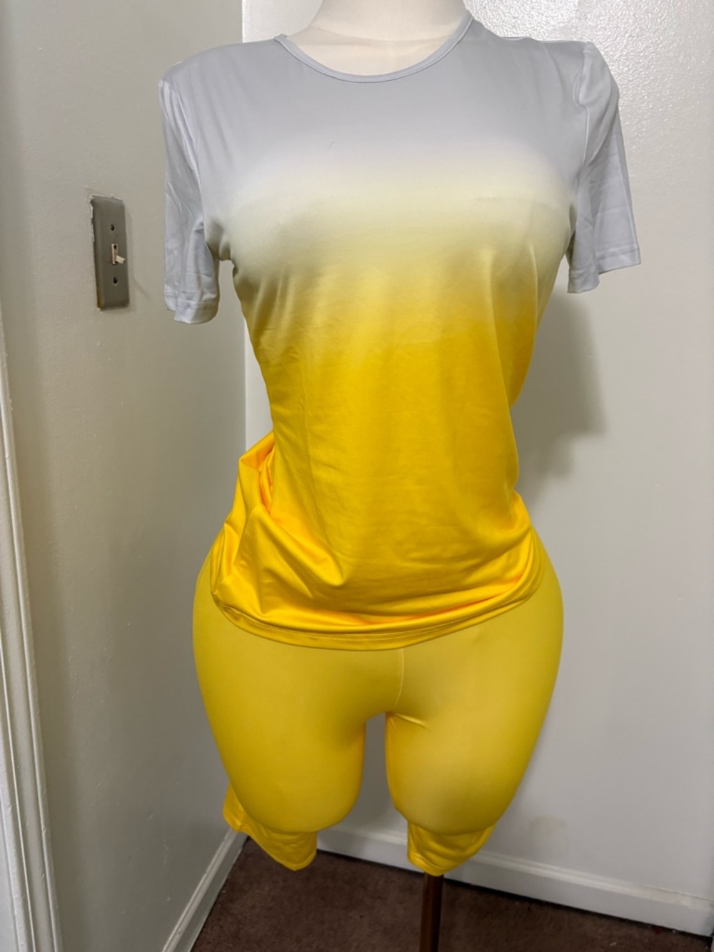 Yellow Ombre Women’s Bike Shorts Set NWOT